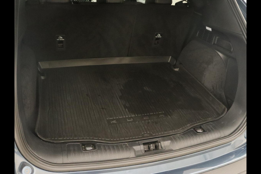 Ford Kuga 2.5 PHEV Titanium X | Trekhaak | Stoelverwarming | Camera | Carplay | Half leder | Achterbankverwarming | Navigatie | Full LED | Climate control | Parkeerhulp | Keyless | B&O Sound | Plug In