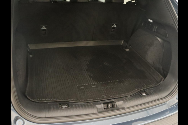Ford Kuga 2.5 PHEV Titanium X | Trekhaak | Stoelverwarming | Camera | Carplay | Half leder | Achterbankverwarming | Navigatie | Full LED | Climate control | Parkeerhulp | Keyless | B&O Sound | Plug In
