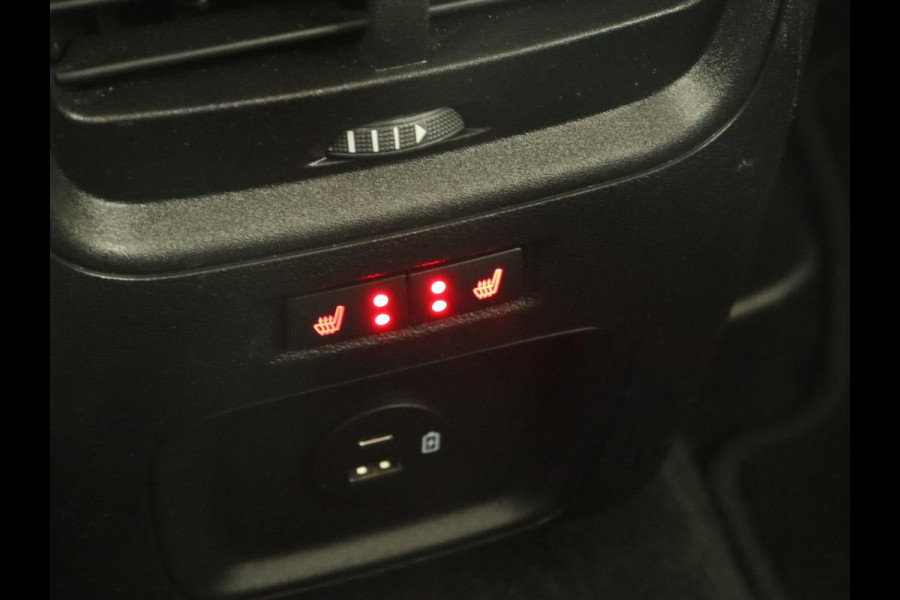 Ford Kuga 2.5 PHEV Titanium X | Trekhaak | Stoelverwarming | Camera | Carplay | Half leder | Achterbankverwarming | Navigatie | Full LED | Climate control | Parkeerhulp | Keyless | B&O Sound | Plug In