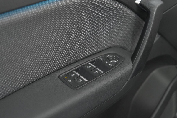 Renault Captur Mild Hybrid 160 Techno | Pack Winter | Camera | Adaptieve Cruise Control | Apple Carplay