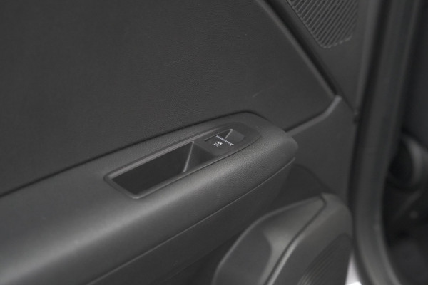 Renault Captur Mild Hybrid 160 Techno | Pack Winter | Camera | Adaptieve Cruise Control | Apple Carplay