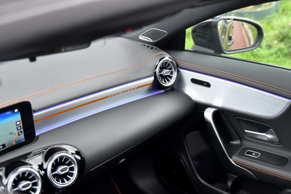 Mercedes-Benz CLA-Klasse 200 AMG Edition 1. Pano, Burm, Camera, Sfeer, CarPlay!