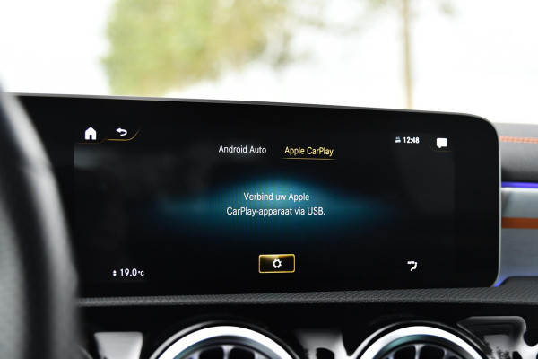 Mercedes-Benz CLA-Klasse 200 AMG Edition 1. Pano, Burm, Camera, Sfeer, CarPlay!
