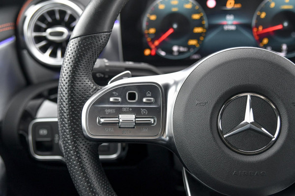 Mercedes-Benz CLA-Klasse 200 AMG Edition 1. Pano, Burm, Camera, Sfeer, CarPlay!
