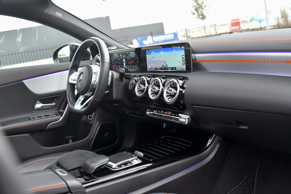 Mercedes-Benz CLA-Klasse 200 AMG Edition 1. Pano, Burm, Camera, Sfeer, CarPlay!