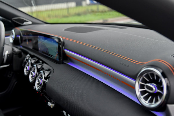 Mercedes-Benz CLA-Klasse 200 AMG Edition 1. Pano, Burm, Camera, Sfeer, CarPlay!