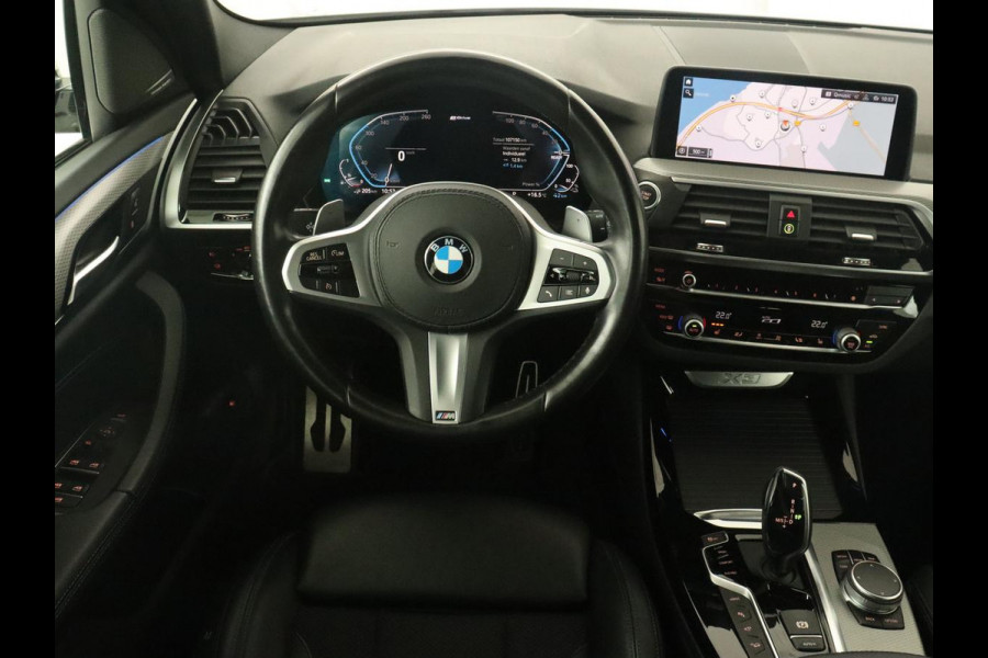 BMW X3 xDrive30e M Sport | 360 Camera | Harman/Kardon | Stoelverwarming | 20'' | Sportstoelen | Sfeerverlichting | Half leder | Navigatie | Live Cockpit | Keyless | PHEV | Plug In