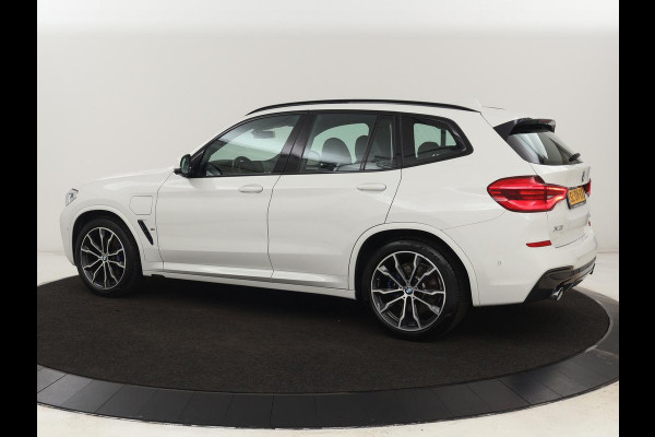 BMW X3 xDrive30e M Sport | 360 Camera | Harman/Kardon | Stoelverwarming | 20'' | Sportstoelen | Sfeerverlichting | Half leder | Navigatie | Live Cockpit | Keyless | PHEV | Plug In