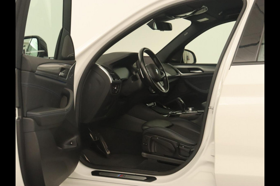 BMW X3 xDrive30e M Sport | 360 Camera | Harman/Kardon | Stoelverwarming | 20'' | Sportstoelen | Sfeerverlichting | Half leder | Navigatie | Live Cockpit | Keyless | PHEV | Plug In