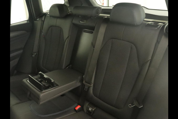 BMW X3 xDrive30e M Sport | 360 Camera | Harman/Kardon | Stoelverwarming | 20'' | Sportstoelen | Sfeerverlichting | Half leder | Navigatie | Live Cockpit | Keyless | PHEV | Plug In