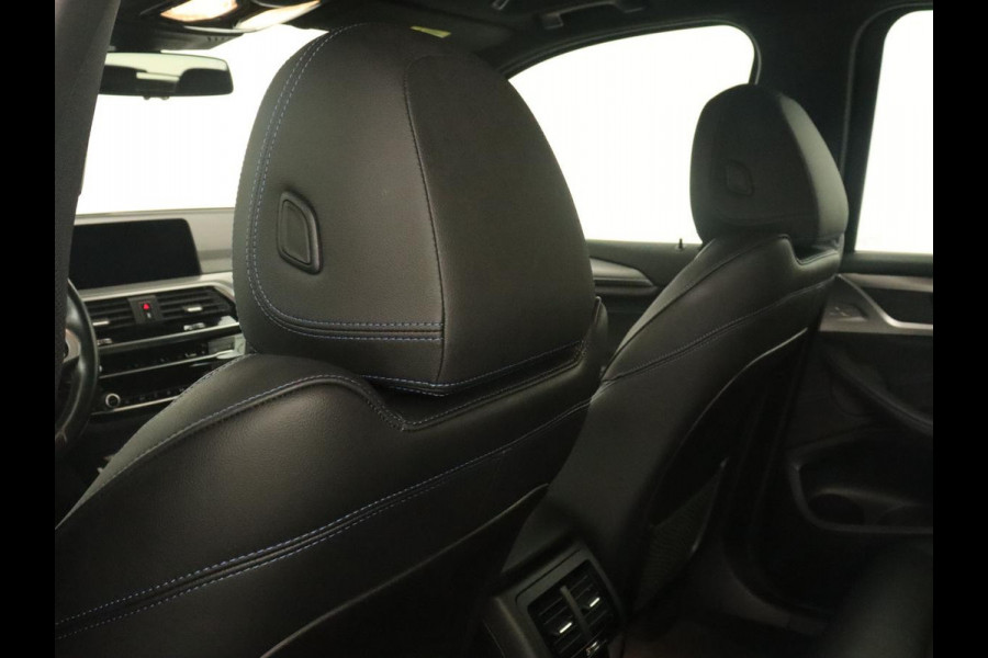 BMW X3 xDrive30e M Sport | 360 Camera | Harman/Kardon | Stoelverwarming | 20'' | Sportstoelen | Sfeerverlichting | Half leder | Navigatie | Live Cockpit | Keyless | PHEV | Plug In