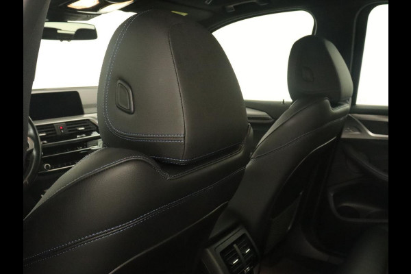 BMW X3 xDrive30e M Sport | 360 Camera | Harman/Kardon | Stoelverwarming | 20'' | Sportstoelen | Sfeerverlichting | Half leder | Navigatie | Live Cockpit | Keyless | PHEV | Plug In