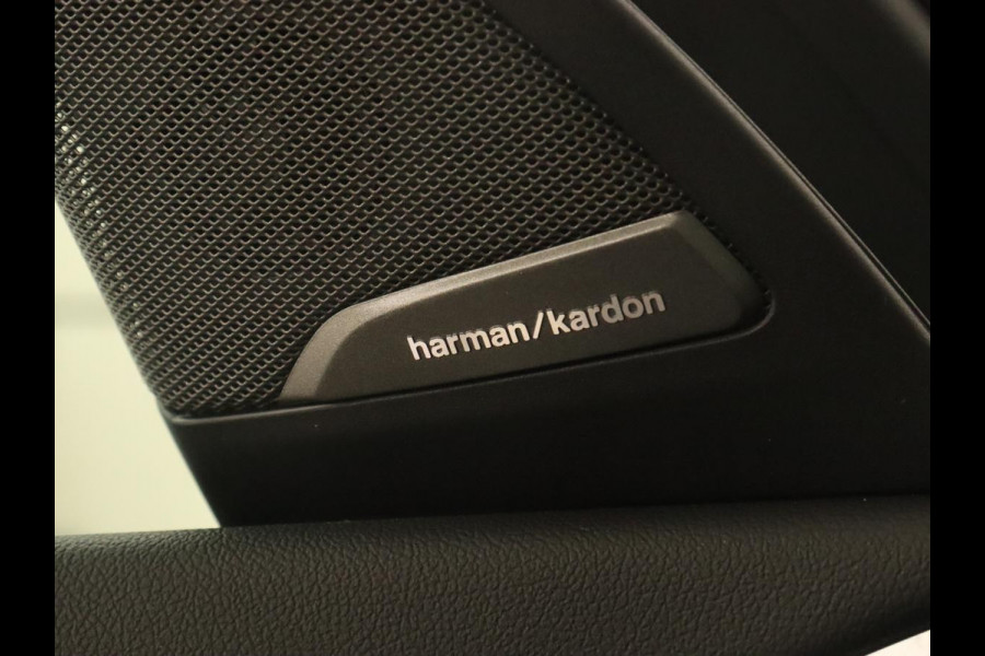 BMW X3 xDrive30e M Sport | 360 Camera | Harman/Kardon | Stoelverwarming | 20'' | Sportstoelen | Sfeerverlichting | Half leder | Navigatie | Live Cockpit | Keyless | PHEV | Plug In