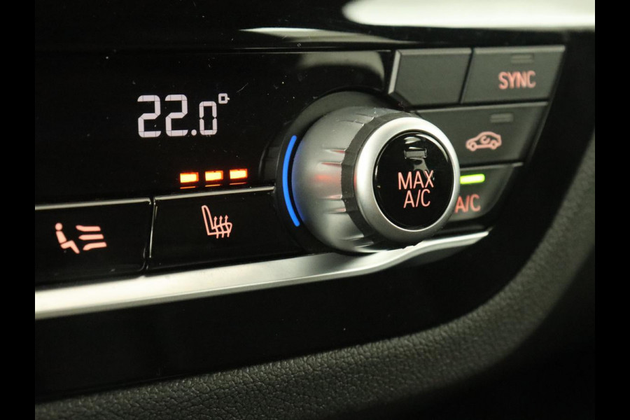 BMW X3 xDrive30e M Sport | 360 Camera | Harman/Kardon | Stoelverwarming | 20'' | Sportstoelen | Sfeerverlichting | Half leder | Navigatie | Live Cockpit | Keyless | PHEV | Plug In