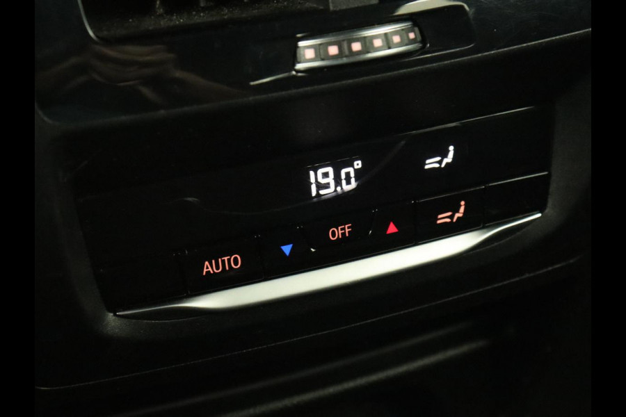 BMW X3 xDrive30e M Sport | 360 Camera | Harman/Kardon | Stoelverwarming | 20'' | Sportstoelen | Sfeerverlichting | Half leder | Navigatie | Live Cockpit | Keyless | PHEV | Plug In