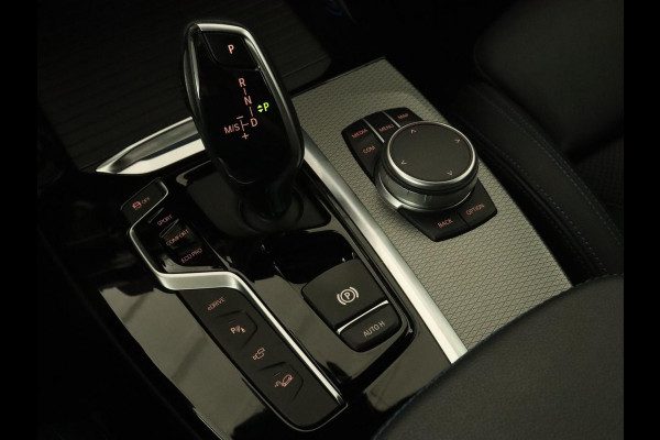BMW X3 xDrive30e M Sport | 360 Camera | Harman/Kardon | Stoelverwarming | 20'' | Sportstoelen | Sfeerverlichting | Half leder | Navigatie | Live Cockpit | Keyless | PHEV | Plug In