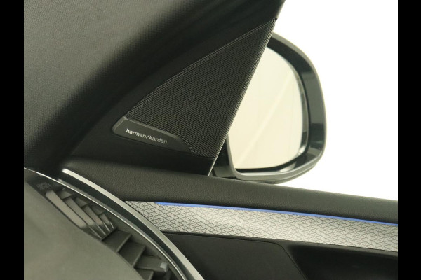 BMW X3 xDrive30e M Sport | 360 Camera | Harman/Kardon | Stoelverwarming | 20'' | Sportstoelen | Sfeerverlichting | Half leder | Navigatie | Live Cockpit | Keyless | PHEV | Plug In