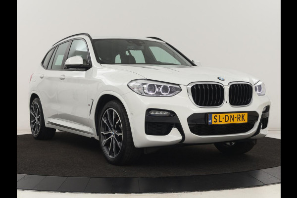 BMW X3 xDrive30e M Sport | 360 Camera | Harman/Kardon | Stoelverwarming | 20'' | Sportstoelen | Sfeerverlichting | Half leder | Navigatie | Live Cockpit | Keyless | PHEV | Plug In