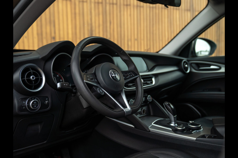 Alfa Romeo Stelvio 2.2d Super | Camera | Grote Navi