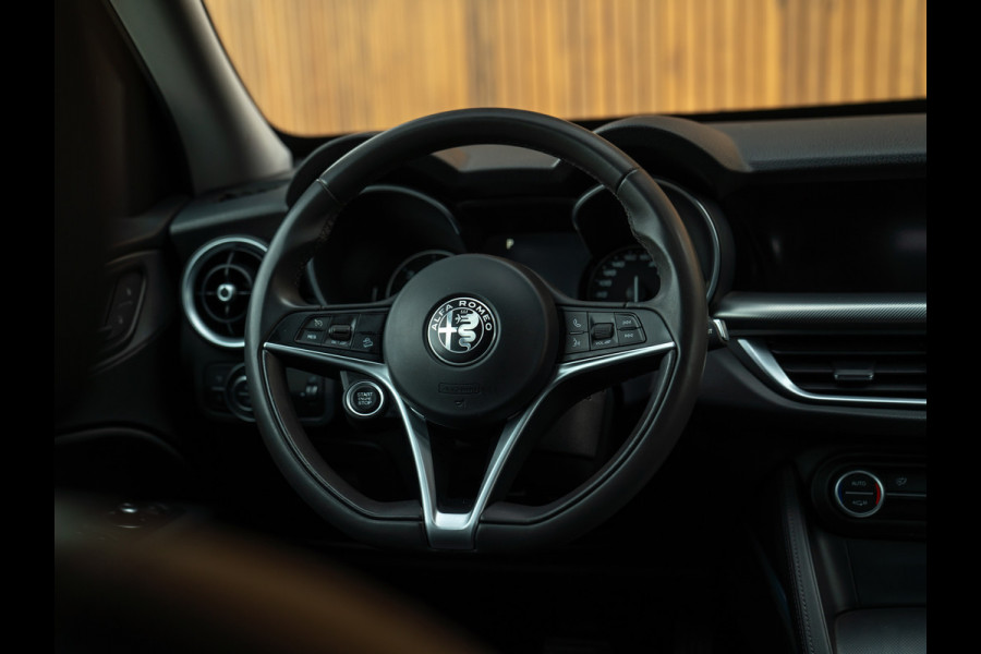 Alfa Romeo Stelvio 2.2d Super | Camera | Grote Navi