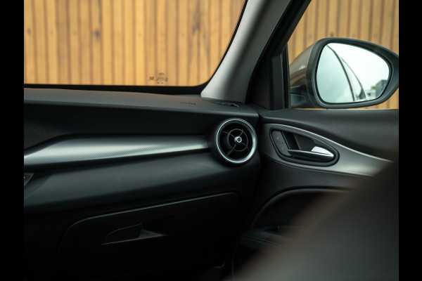 Alfa Romeo Stelvio 2.2d Super | Camera | Grote Navi