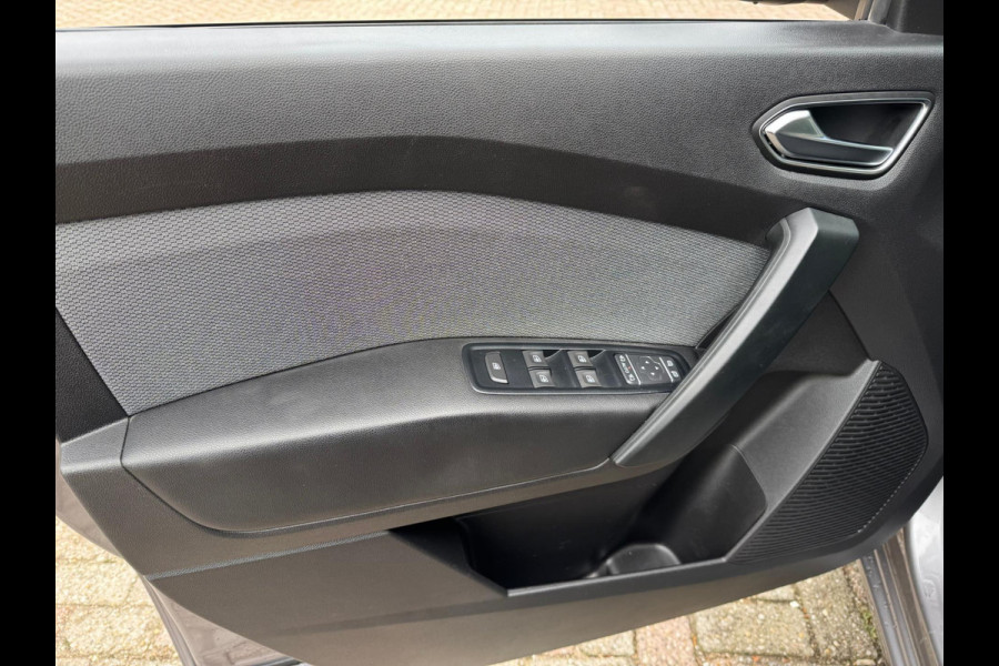 Renault Kangoo TCe 140 Techno Navi / LM velgen / Clima / Camera / P-Sensoren / Stoelverwarming / Keyless