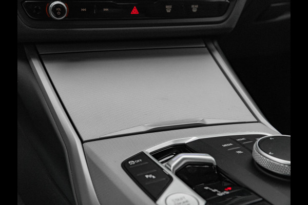 BMW 3-serie 320d - Sportstoelen - Trekhaak - 1-Hand - Navigatie - Bluetooth