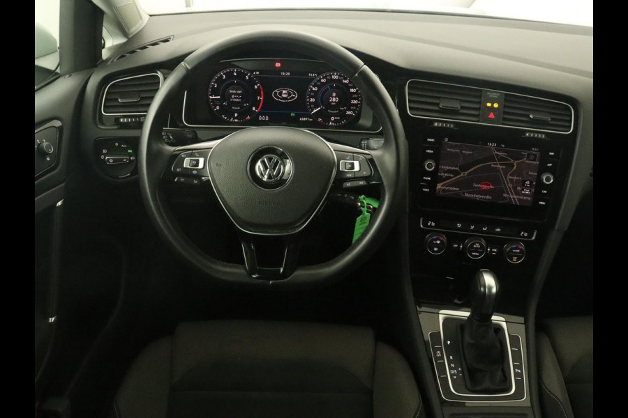 Volkswagen Golf 1.5 TSI Highline | 1e eigenaar | Virtual Cockpit | Adaptive cruise | Camera | Full LED | Carplay | Navigatie | Climate control | Parkeerhulp