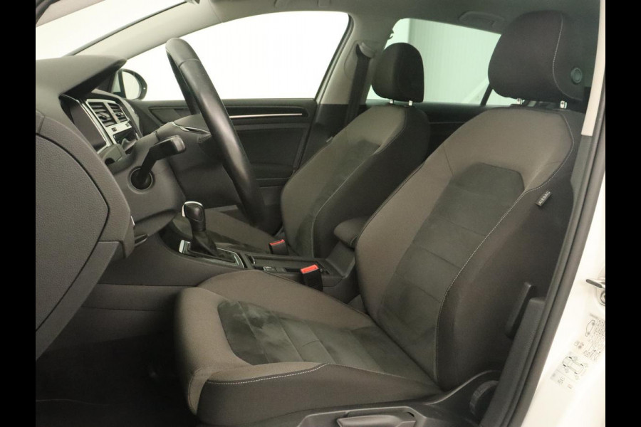 Volkswagen Golf 1.5 TSI Highline | 1e eigenaar | Virtual Cockpit | Adaptive cruise | Camera | Full LED | Carplay | Navigatie | Climate control | Parkeerhulp