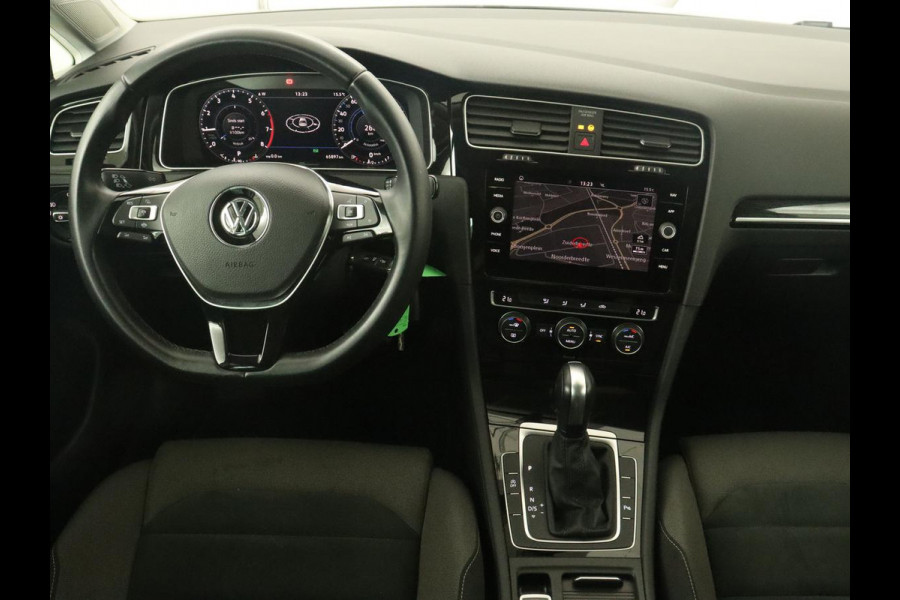 Volkswagen Golf 1.5 TSI Highline | 1e eigenaar | Virtual Cockpit | Adaptive cruise | Camera | Full LED | Carplay | Navigatie | Climate control | Parkeerhulp