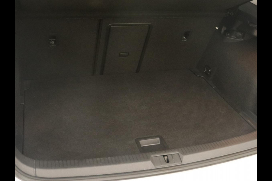 Volkswagen Golf 1.5 TSI Highline | 1e eigenaar | Virtual Cockpit | Adaptive cruise | Camera | Full LED | Carplay | Navigatie | Climate control | Parkeerhulp