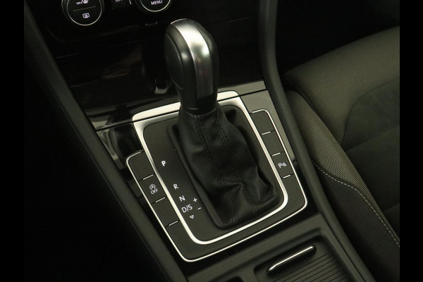 Volkswagen Golf 1.5 TSI Highline | 1e eigenaar | Virtual Cockpit | Adaptive cruise | Camera | Full LED | Carplay | Navigatie | Climate control | Parkeerhulp