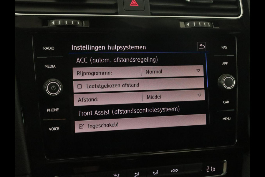 Volkswagen Golf 1.5 TSI Highline | 1e eigenaar | Virtual Cockpit | Adaptive cruise | Camera | Full LED | Carplay | Navigatie | Climate control | Parkeerhulp
