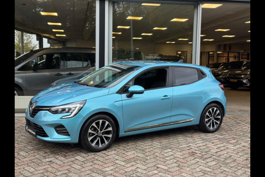 Renault Clio 1.6 E-Tech Hybrid 140 Zen LM velgen / Navi / P-sensoren / 1e eigenaar