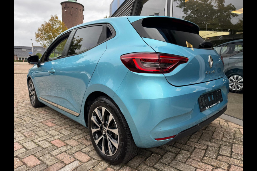 Renault Clio 1.6 E-Tech Hybrid 140 Zen LM velgen / Navi / P-sensoren / 1e eigenaar