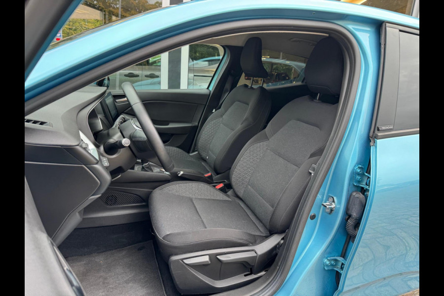 Renault Clio 1.6 E-Tech Hybrid 140 Zen LM velgen / Navi / P-sensoren / 1e eigenaar