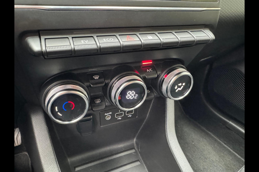 Renault Clio 1.6 E-Tech Hybrid 140 Zen LM velgen / Navi / P-sensoren / 1e eigenaar
