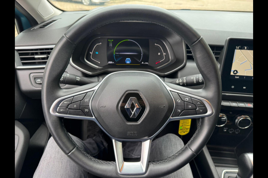 Renault Clio 1.6 E-Tech Hybrid 140 Zen LM velgen / Navi / P-sensoren / 1e eigenaar