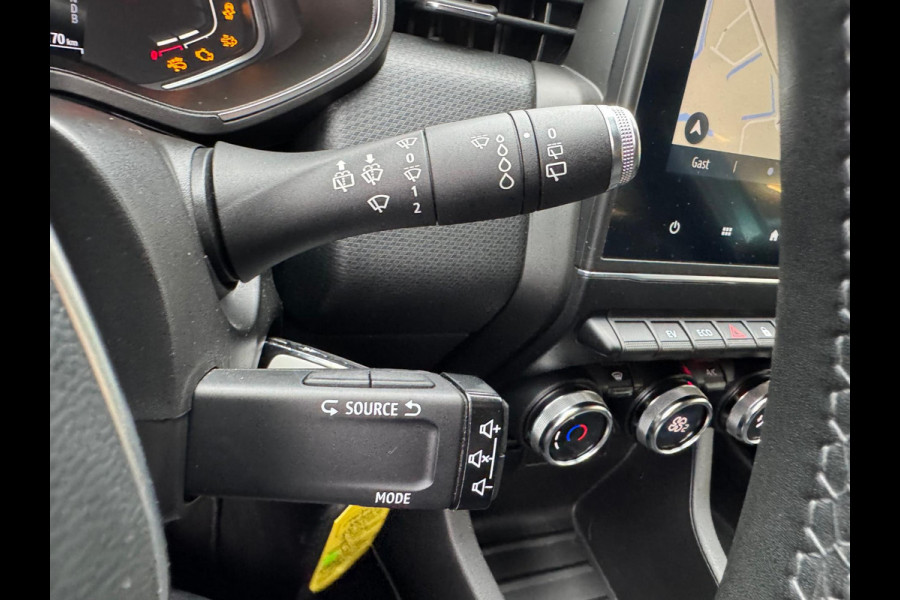 Renault Clio 1.6 E-Tech Hybrid 140 Zen LM velgen / Navi / P-sensoren / 1e eigenaar
