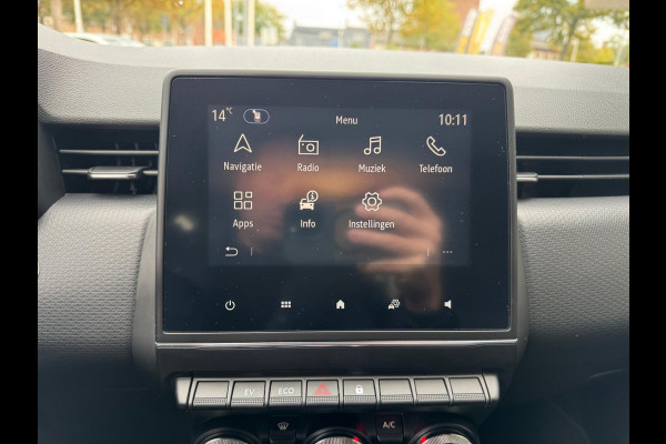 Renault Clio 1.6 E-Tech Hybrid 140 Zen LM velgen / Navi / P-sensoren / 1e eigenaar