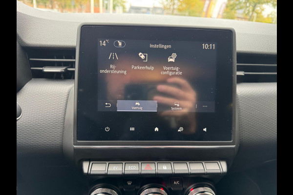 Renault Clio 1.6 E-Tech Hybrid 140 Zen LM velgen / Navi / P-sensoren / 1e eigenaar