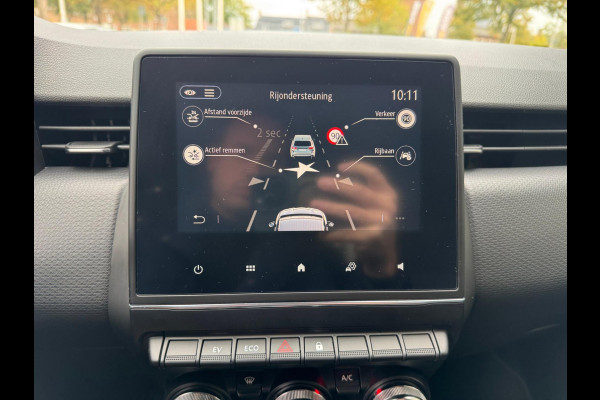 Renault Clio 1.6 E-Tech Hybrid 140 Zen LM velgen / Navi / P-sensoren / 1e eigenaar