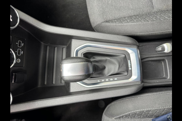 Renault Clio 1.6 E-Tech Hybrid 140 Zen LM velgen / Navi / P-sensoren / 1e eigenaar