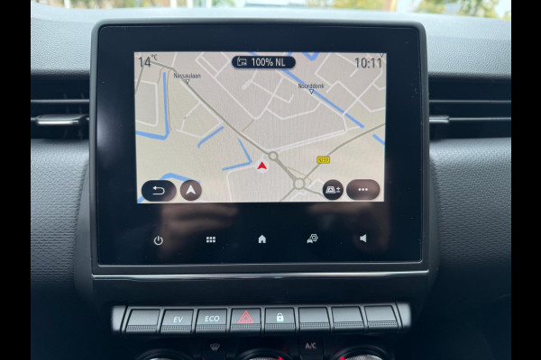 Renault Clio 1.6 E-Tech Hybrid 140 Zen LM velgen / Navi / P-sensoren / 1e eigenaar