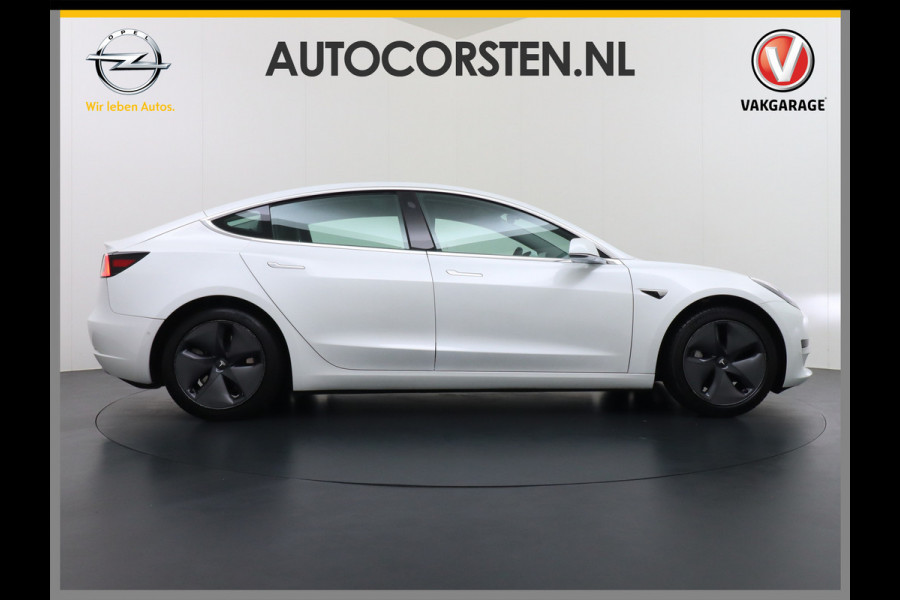 Tesla Model 3 RWD SR+ 60kWh 325PK SOH=85% LMV  AutoPilot Leder PanoDak Adaptive-Cruise Lmv Camera's Elektr.-Stuur+Stoelen+Spiegels+Geheugen+Ea Navi LED Comfortstoelen ACC DAB Voorverwarmen interieur via App Keyless via Telefoonsleutel One-Pedal-Drive Origineel Nederlandse auto tot 11kw laden thuis! 1.584kg licht!