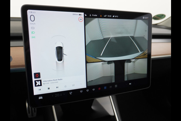 Tesla Model 3 RWD SR+ 60kWh 325PK SOH=85% LMV  AutoPilot Leder PanoDak Adaptive-Cruise Lmv Camera's Elektr.-Stuur+Stoelen+Spiegels+Geheugen+Ea Navi LED Comfortstoelen ACC DAB Voorverwarmen interieur via App Keyless via Telefoonsleutel One-Pedal-Drive Origineel Nederlandse auto tot 11kw laden thuis! 1.584kg licht!