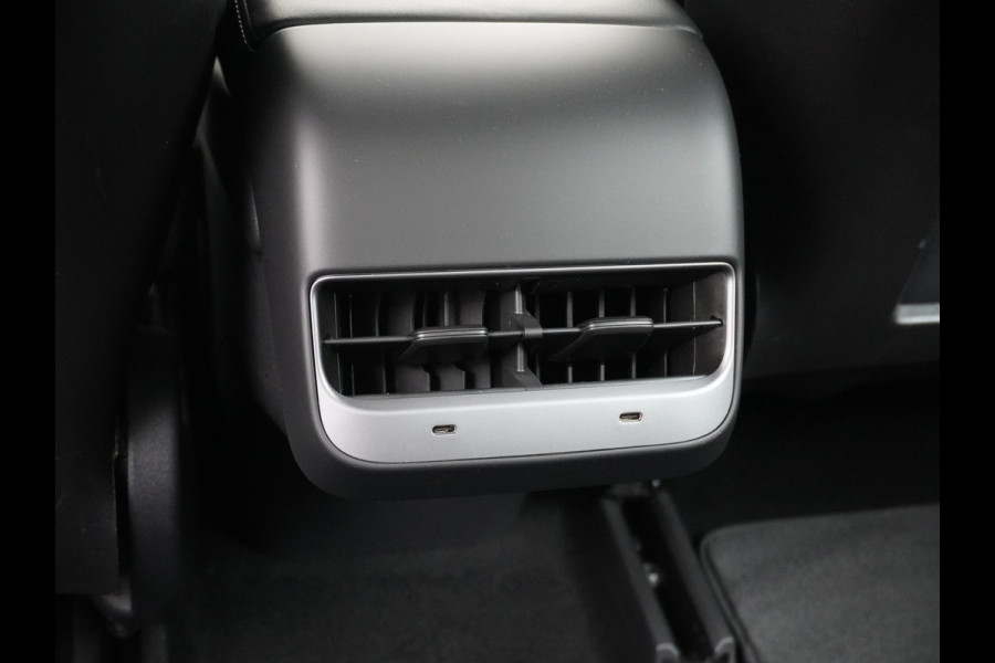 Tesla Model 3 RWD SR+ 60kWh 325PK SOH=85% LMV  AutoPilot Leder PanoDak Adaptive-Cruise Lmv Camera's Elektr.-Stuur+Stoelen+Spiegels+Geheugen+Ea Navi LED Comfortstoelen ACC DAB Voorverwarmen interieur via App Keyless via Telefoonsleutel One-Pedal-Drive Origineel Nederlandse auto tot 11kw laden thuis! 1.584kg licht!