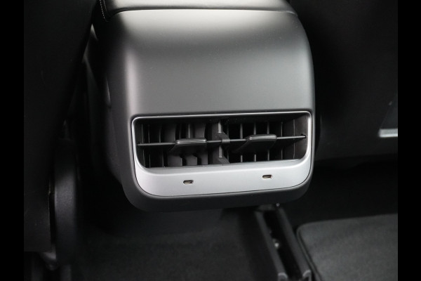 Tesla Model 3 RWD SR+ 60kWh 325PK SOH=85% LMV  AutoPilot Leder PanoDak Adaptive-Cruise Lmv Camera's Elektr.-Stuur+Stoelen+Spiegels+Geheugen+Ea Navi LED Comfortstoelen ACC DAB Voorverwarmen interieur via App Keyless via Telefoonsleutel One-Pedal-Drive Origineel Nederlandse auto tot 11kw laden thuis! 1.584kg licht!