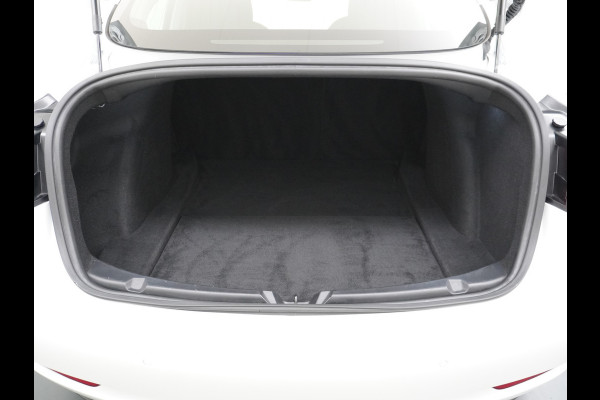 Tesla Model 3 RWD SR+ 60kWh 325PK SOH=85% LMV  AutoPilot Leder PanoDak Adaptive-Cruise Lmv Camera's Elektr.-Stuur+Stoelen+Spiegels+Geheugen+Ea Navi LED Comfortstoelen ACC DAB Voorverwarmen interieur via App Keyless via Telefoonsleutel One-Pedal-Drive Origineel Nederlandse auto tot 11kw laden thuis! 1.584kg licht!