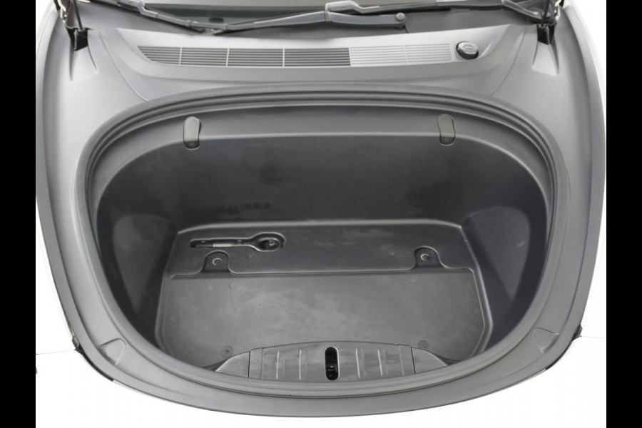 Tesla Model 3 RWD SR+ 60kWh 325PK SOH=85% LMV  AutoPilot Leder PanoDak Adaptive-Cruise Lmv Camera's Elektr.-Stuur+Stoelen+Spiegels+Geheugen+Ea Navi LED Comfortstoelen ACC DAB Voorverwarmen interieur via App Keyless via Telefoonsleutel One-Pedal-Drive Origineel Nederlandse auto tot 11kw laden thuis! 1.584kg licht!